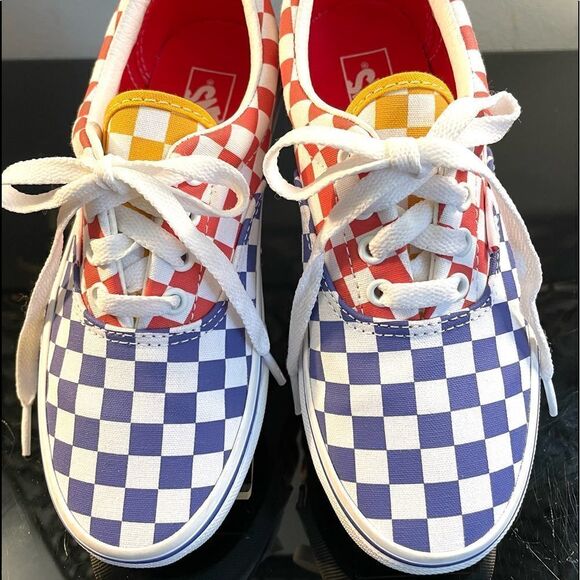 New Vans Off the Wall Master Multi-Colored Checkered Low Top Youth Sneakers 2.5Y - Picture 2 of 11